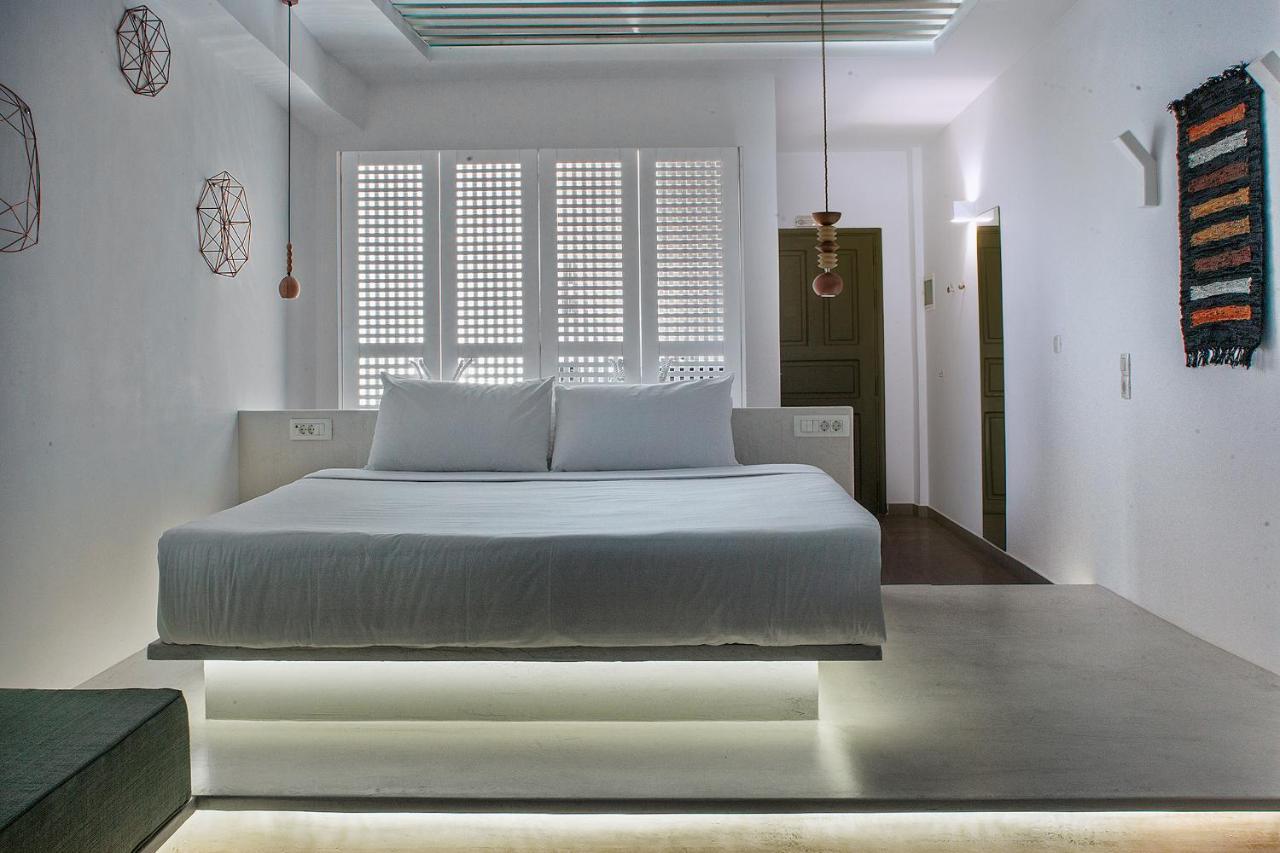 Amity Suites - Adults Only Fira  Bagian luar foto