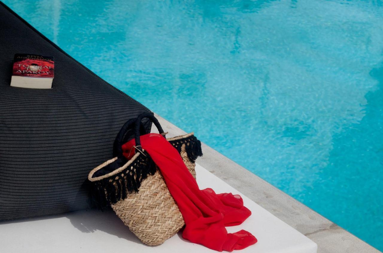 Amity Suites - Adults Only Fira  Bagian luar foto